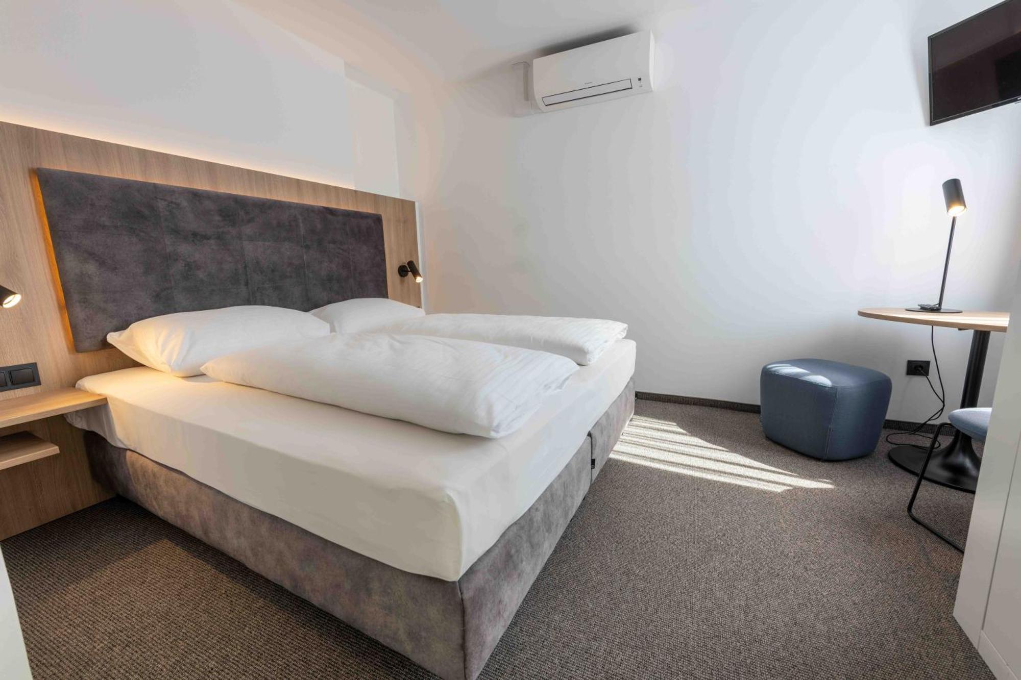 Hotel Anker Клостернойбург Екстериор снимка