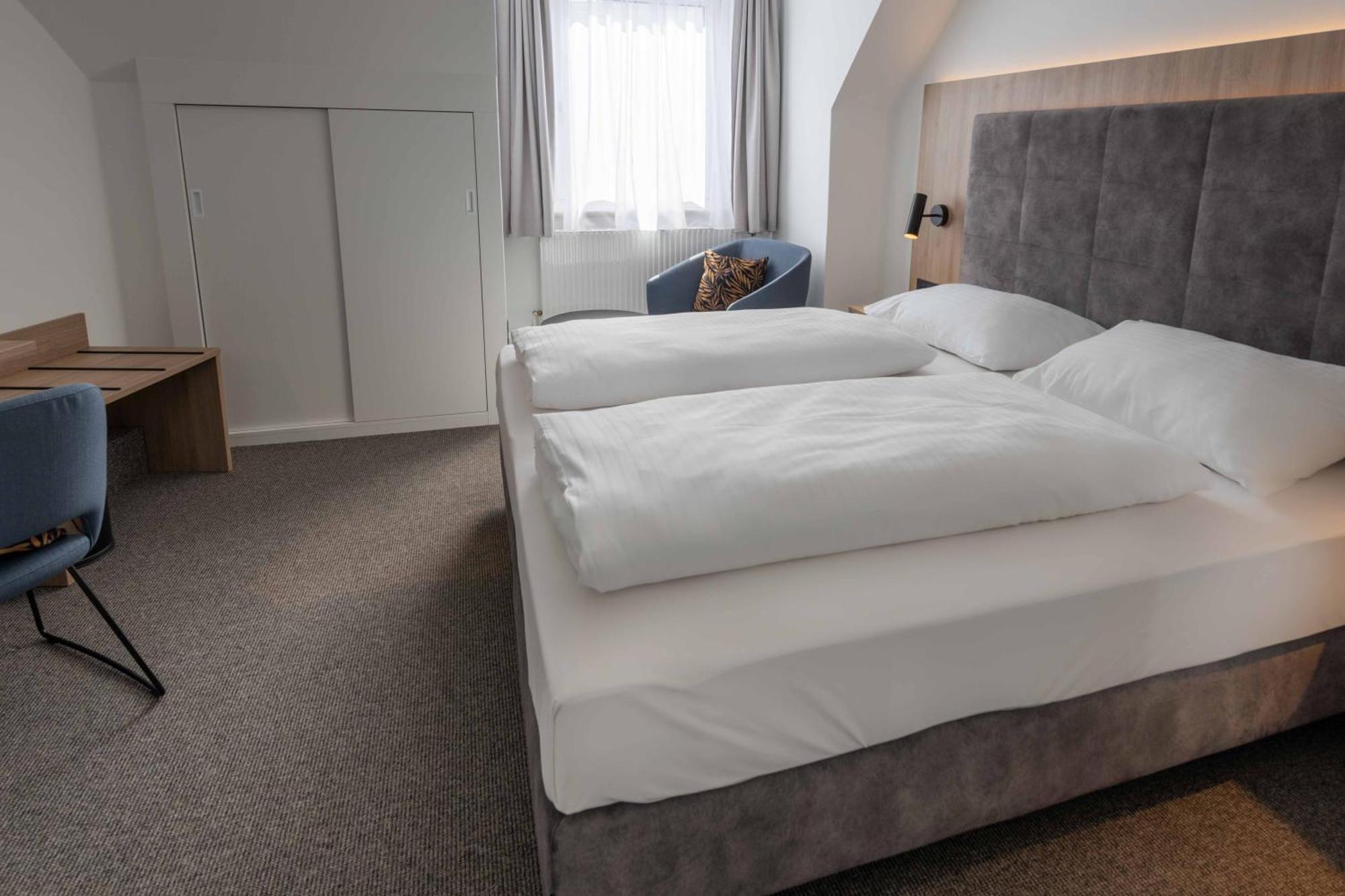Hotel Anker Клостернойбург Екстериор снимка